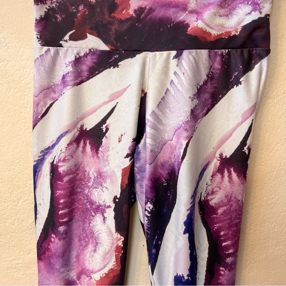 LEGGINGS Bundle of Two Pair. Size M. Ankle Length. Abstract, Unique. Compression - Picture 9 of 10